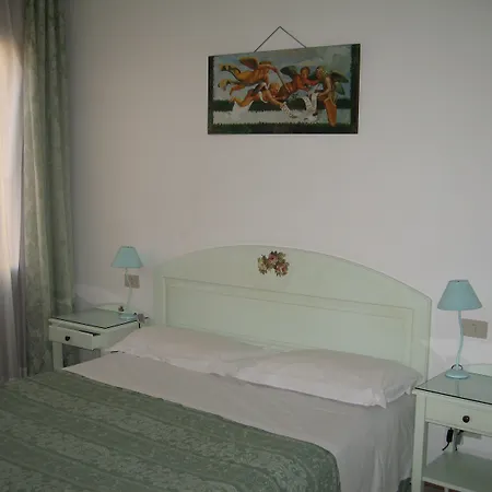 Adua Отель Венеция