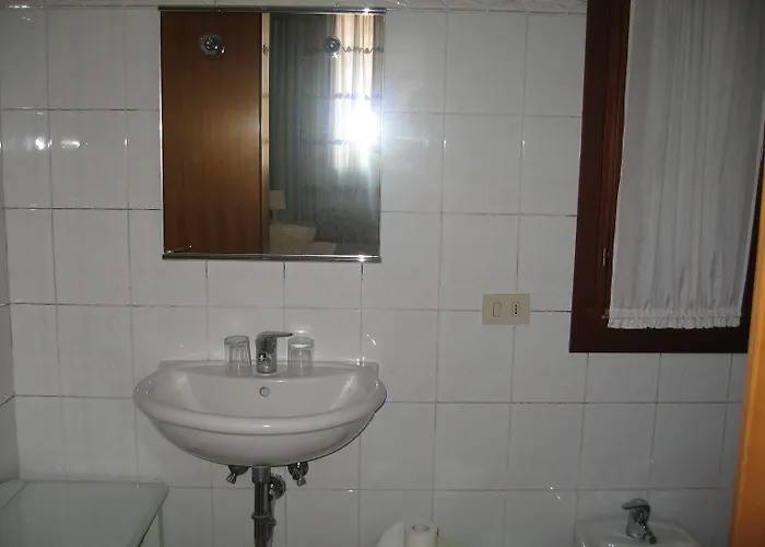 Adua 2* Venedig